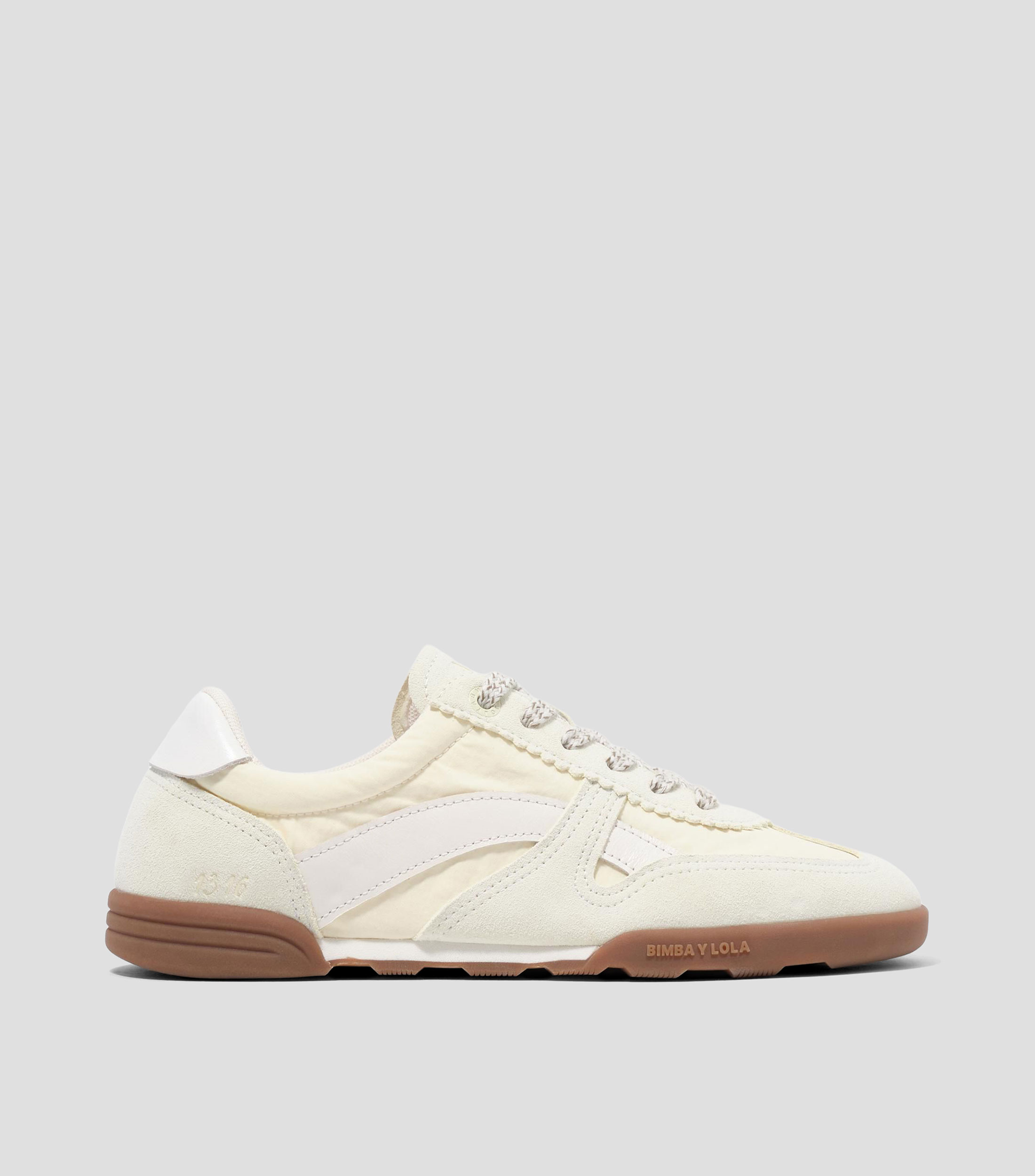 Tenis casuales indoor 13 16 amarillo Mujer